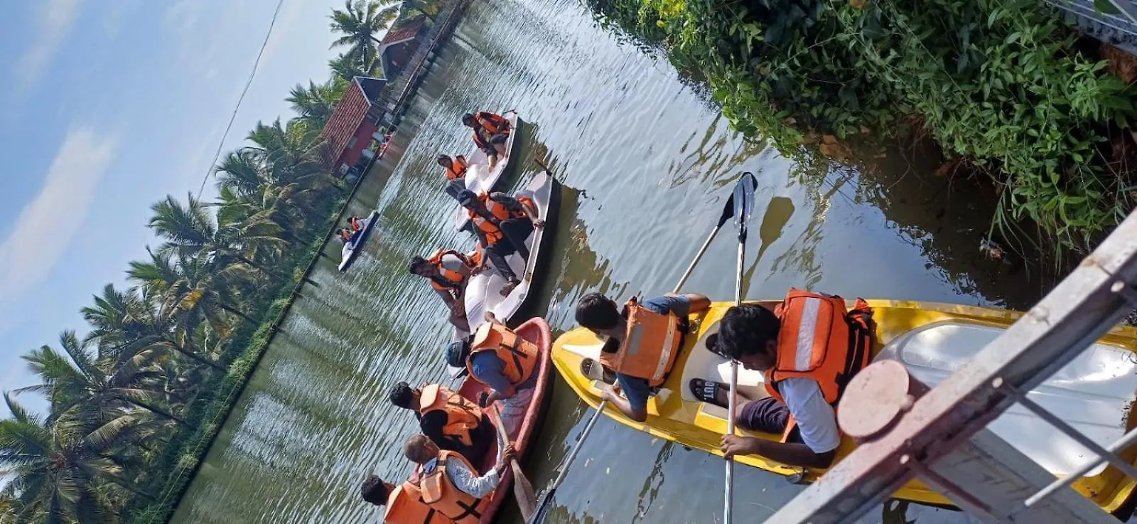 Munroe Island Lake Resort Mundrothuruth
