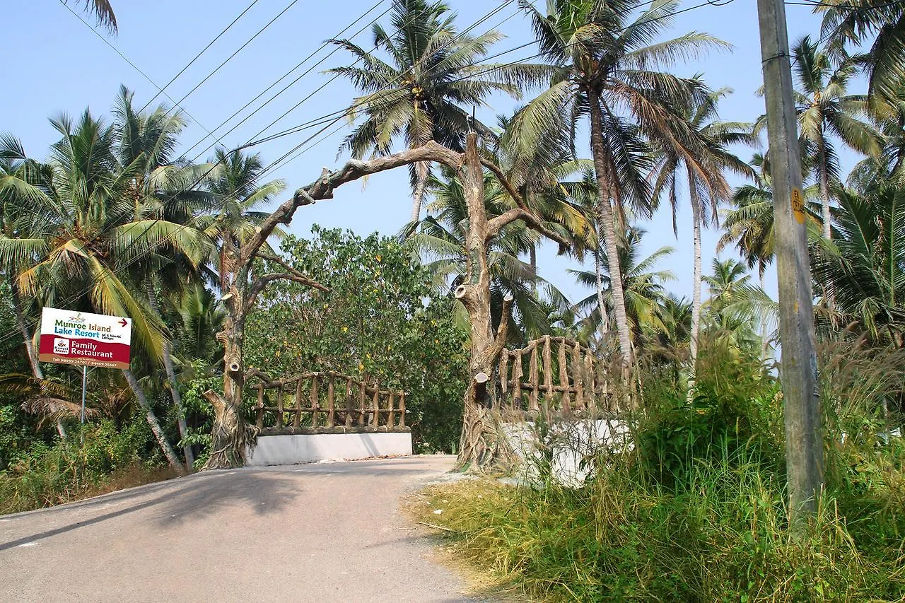 Munroe Island Lake Resort Mundrothuruth
