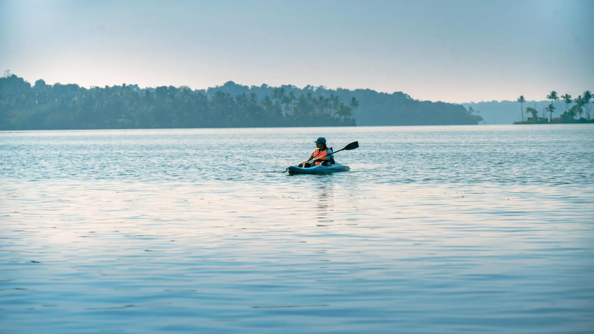 Munroe Island Lake Resort Mundrothuruth