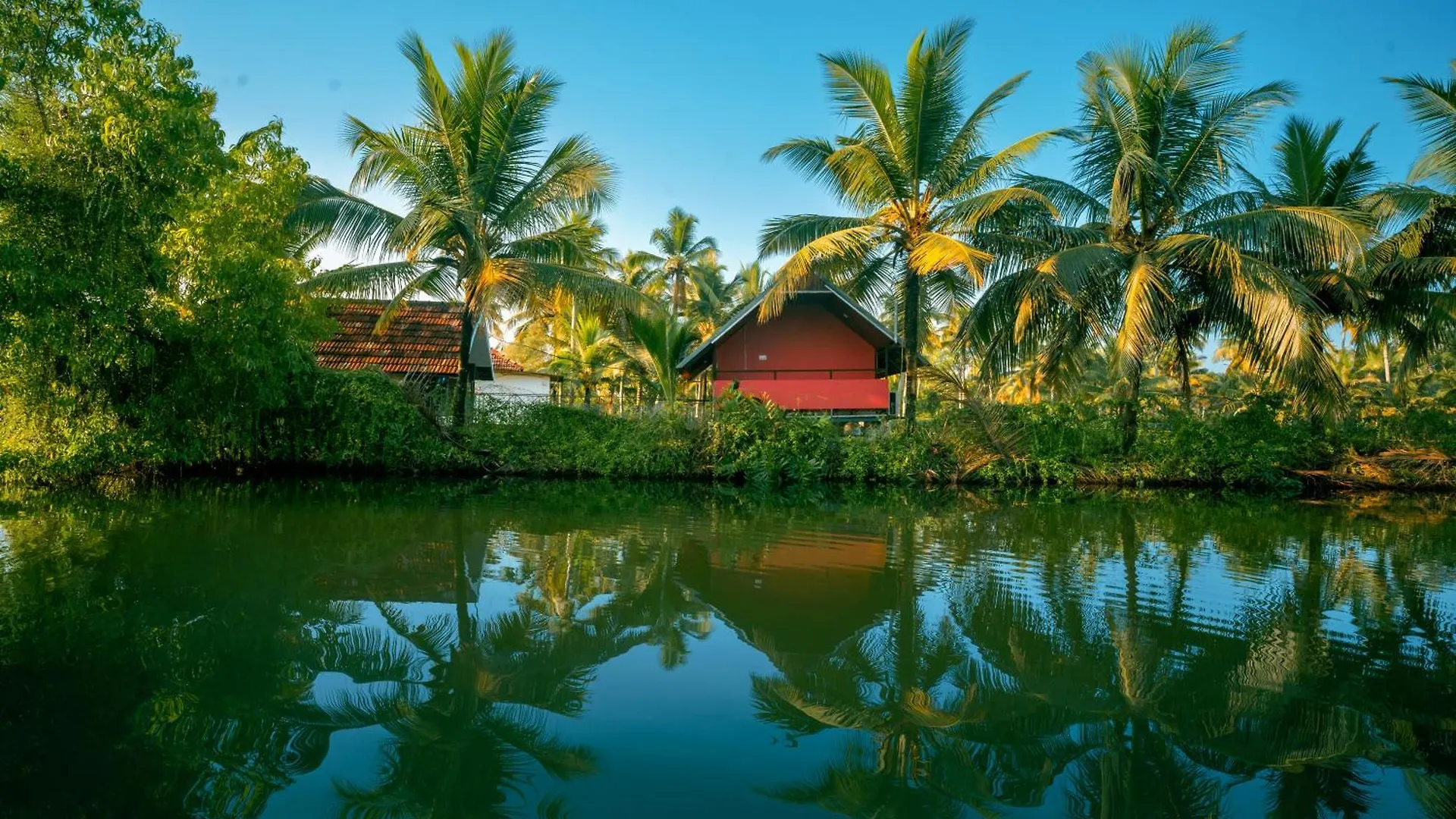 Munroe Island Lake Resort Mundrothuruth