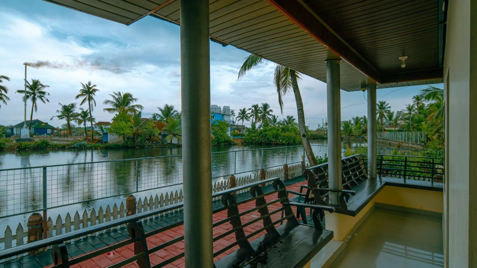 Munroe Island Lake Resort Mundrothuruth