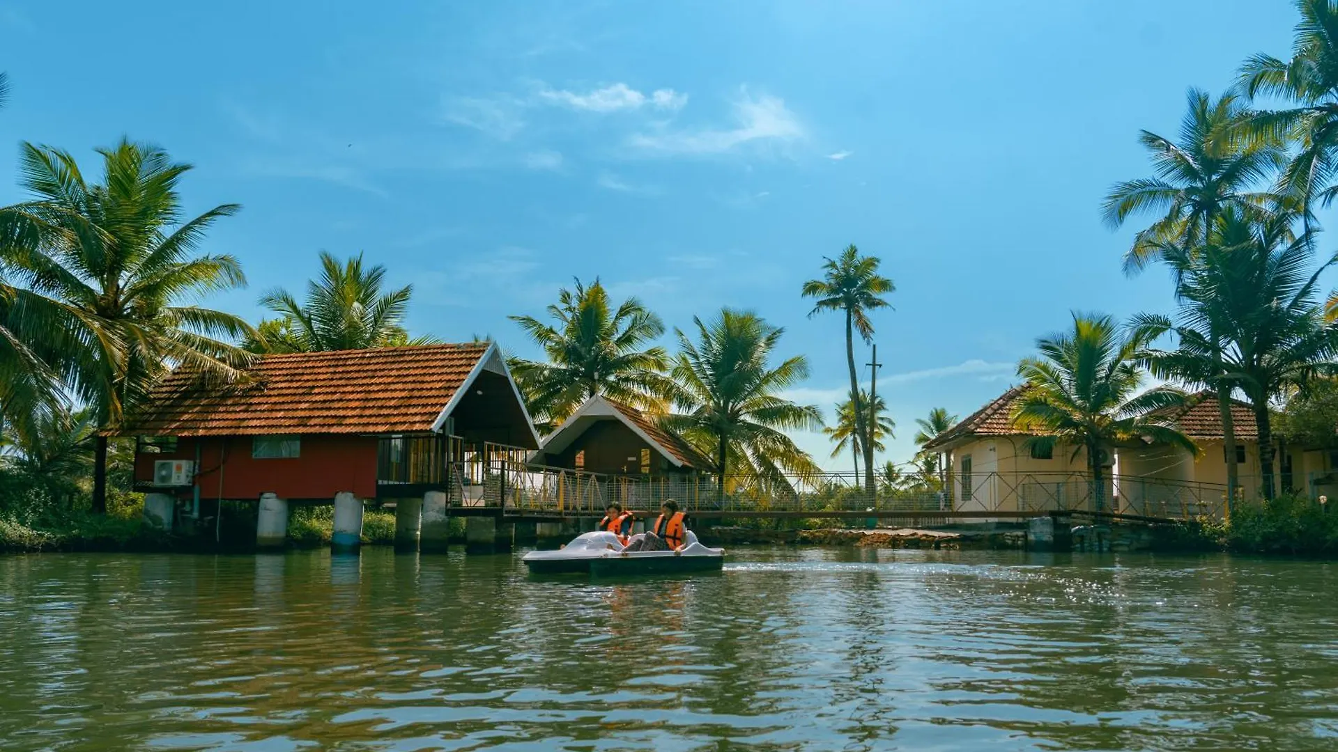 Munroe Island Lake Resort Mundrothuruth