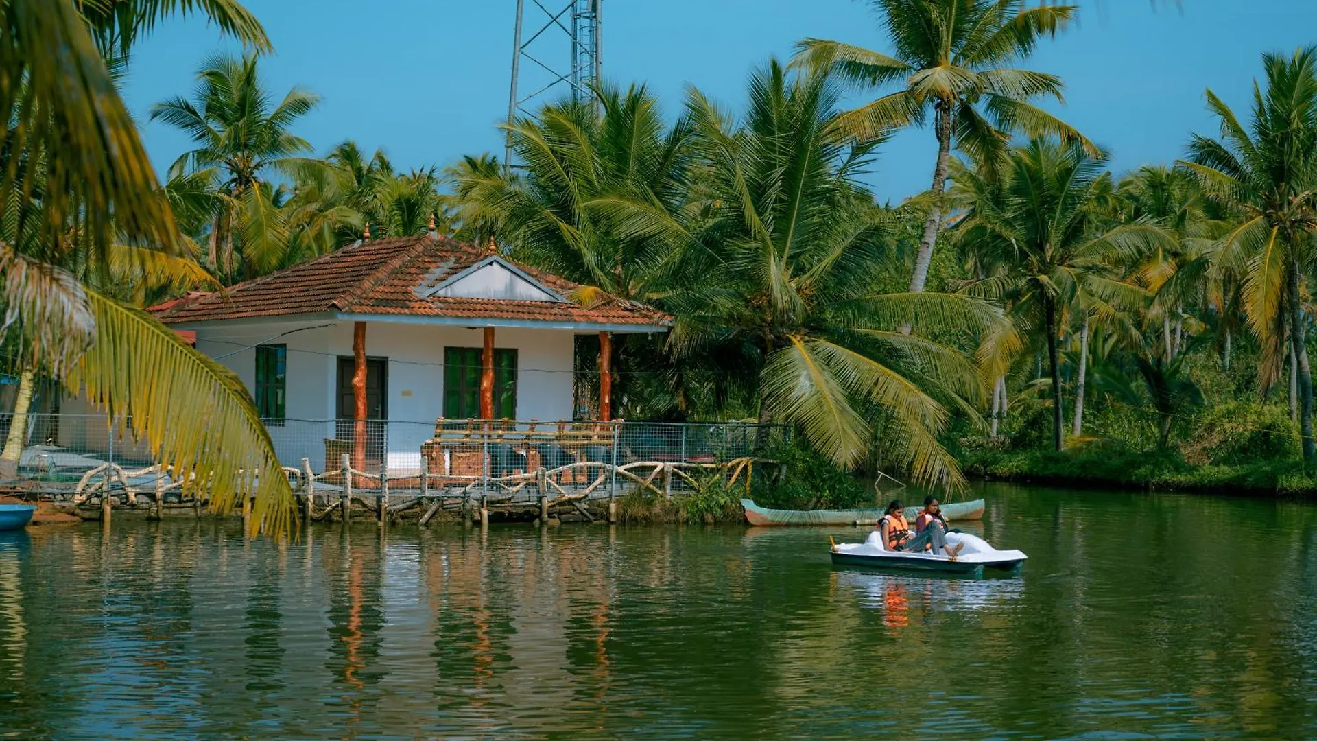 Munroe Island Lake Resort Mundrothuruth