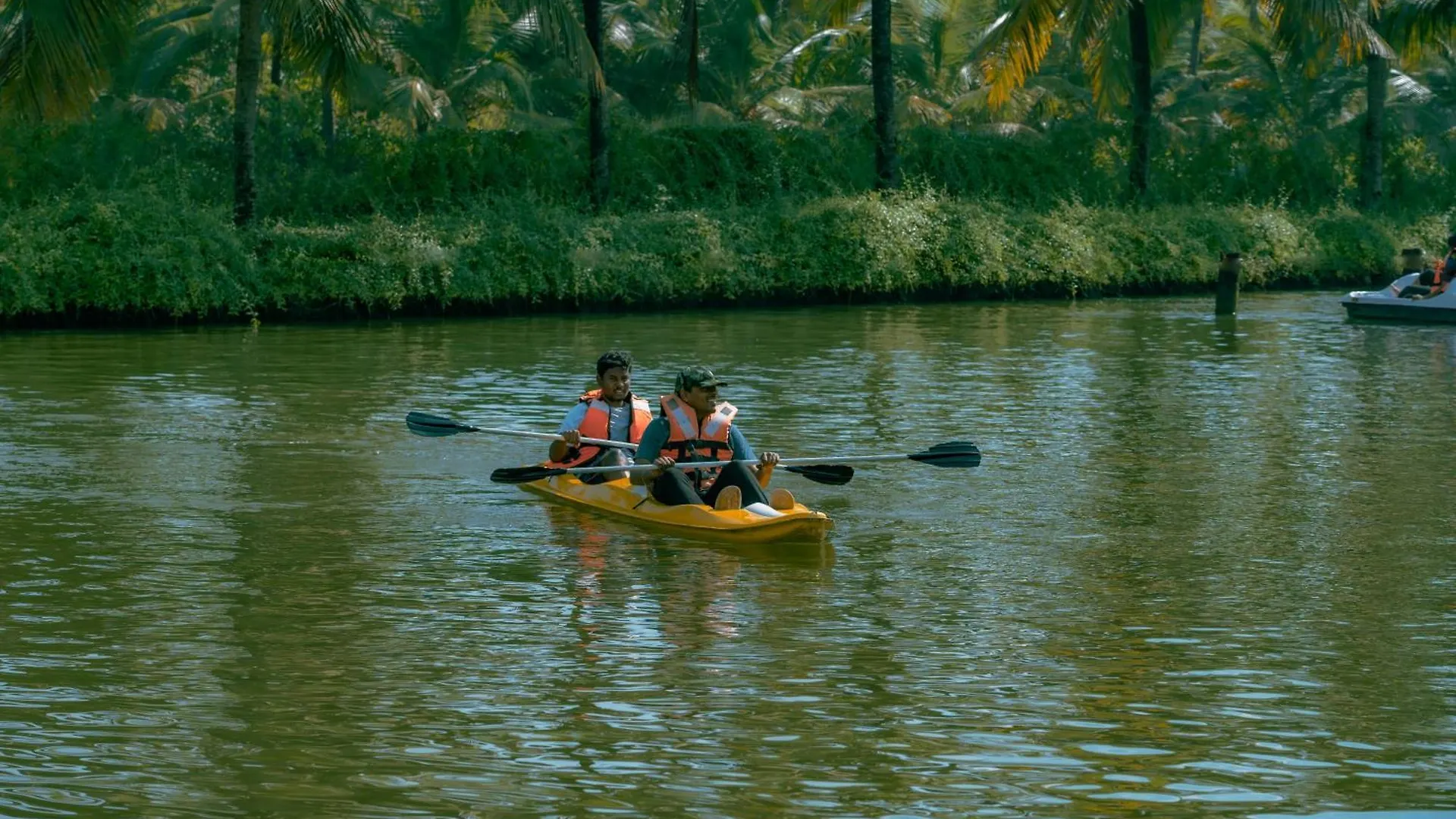 Munroe Island Lake Resort Mundrothuruth