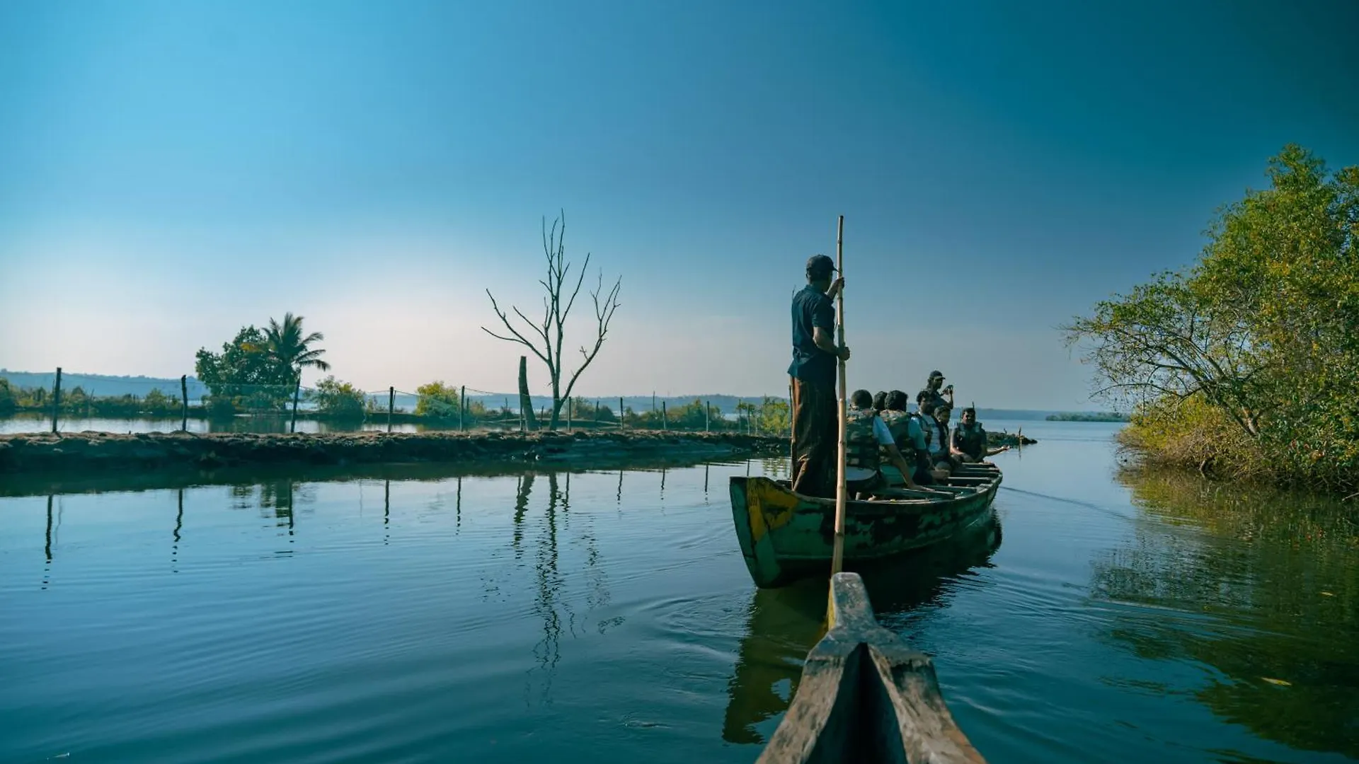 Munroe Island Lake Resort Mundrothuruth