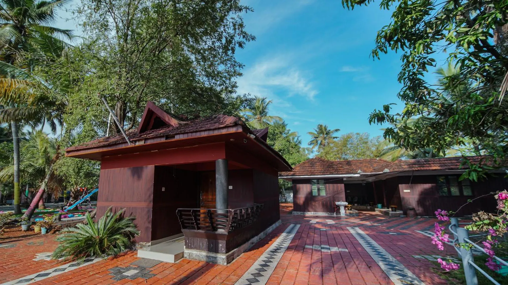 Munroe Island Lake Resort Mundrothuruth
